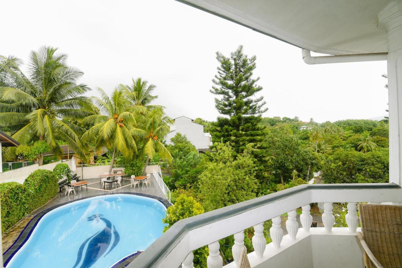 Oyo 386 White Villa Tourist Guest Kandy Bagian luar foto
